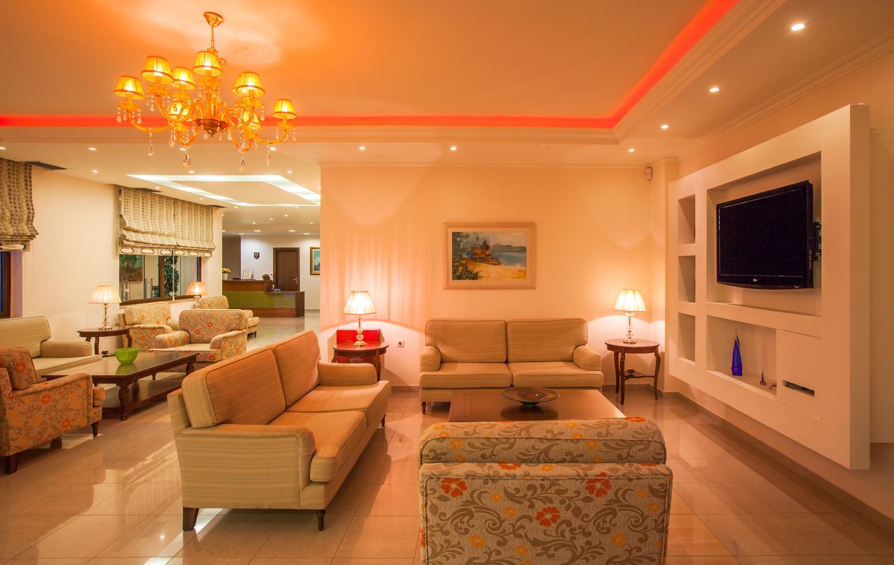 Kyniska Hotel Plítra Extérieur photo
