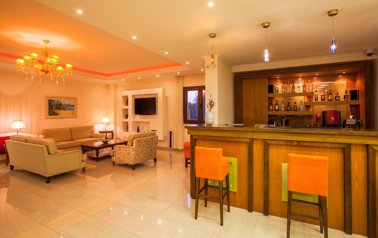 Kyniska Hotel Plítra Extérieur photo