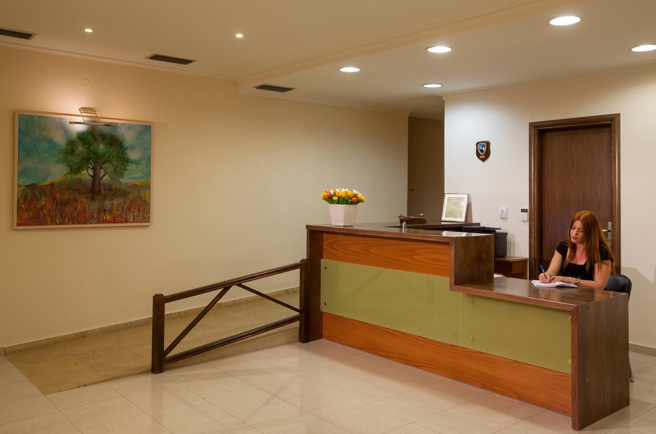 Kyniska Hotel Plítra Extérieur photo